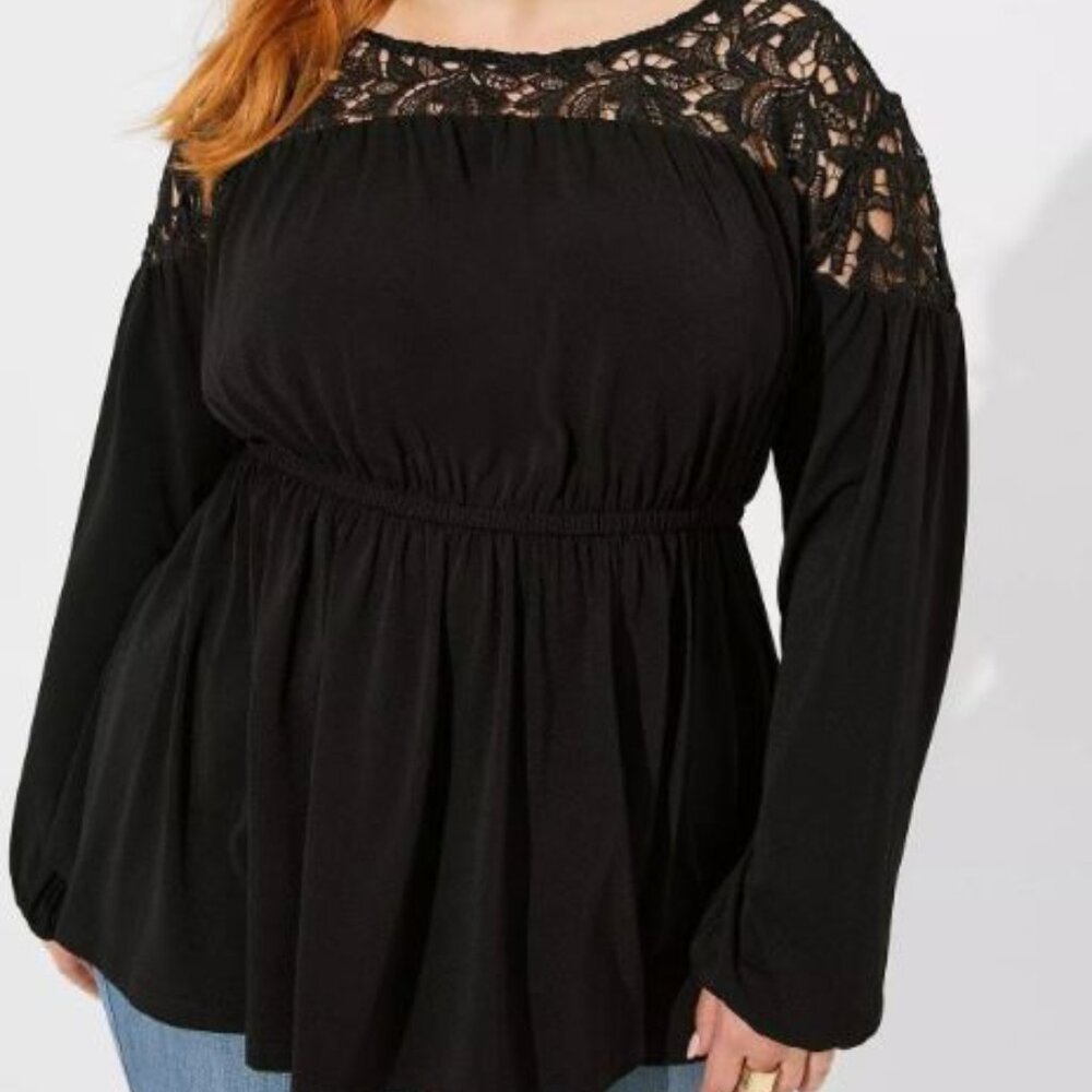 NWOT TORRID Studio Crepe Crew Neck Lace Yoke Babydoll Top 1 1X
